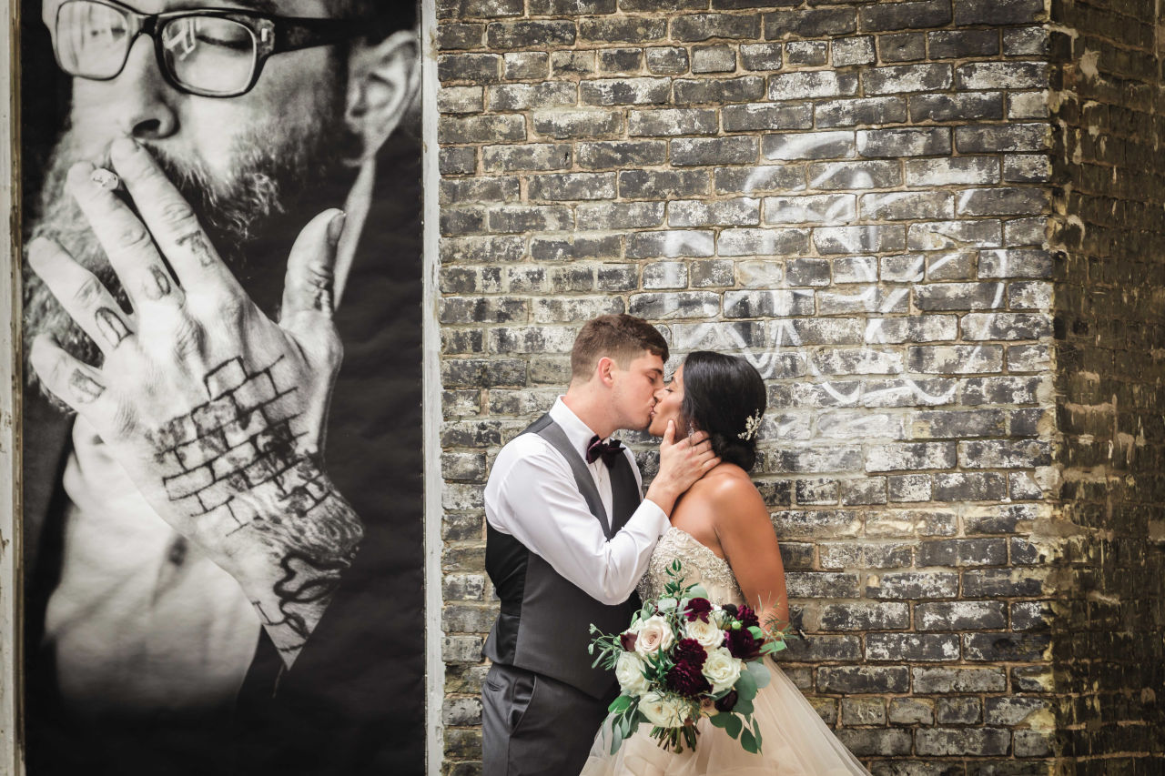 Jaide & Zachary, Milwaukee Bride & Groom, City, Couple, Editorial, Kiss, Urban